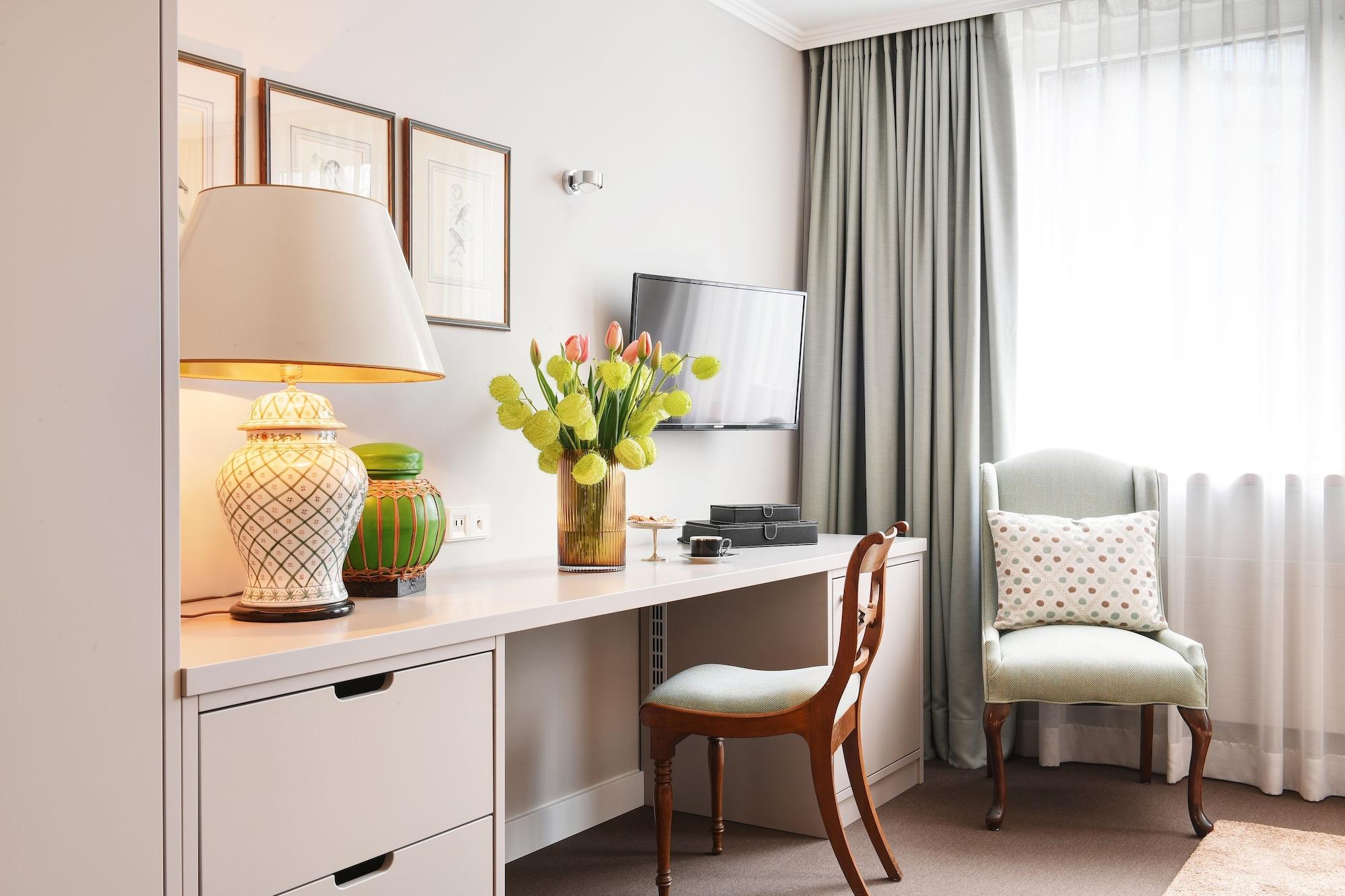 Hotel Admiral 4*